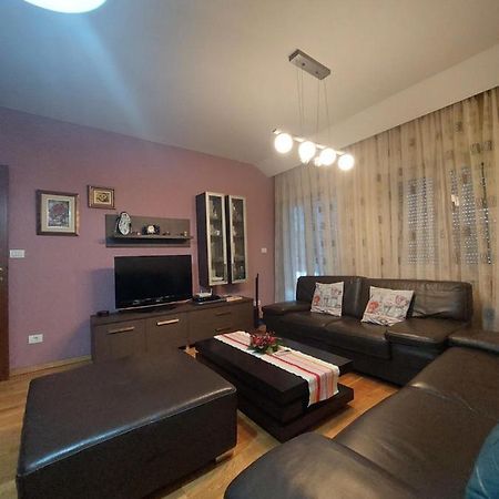 Apartman Sara 2 Podgorica Esterno foto