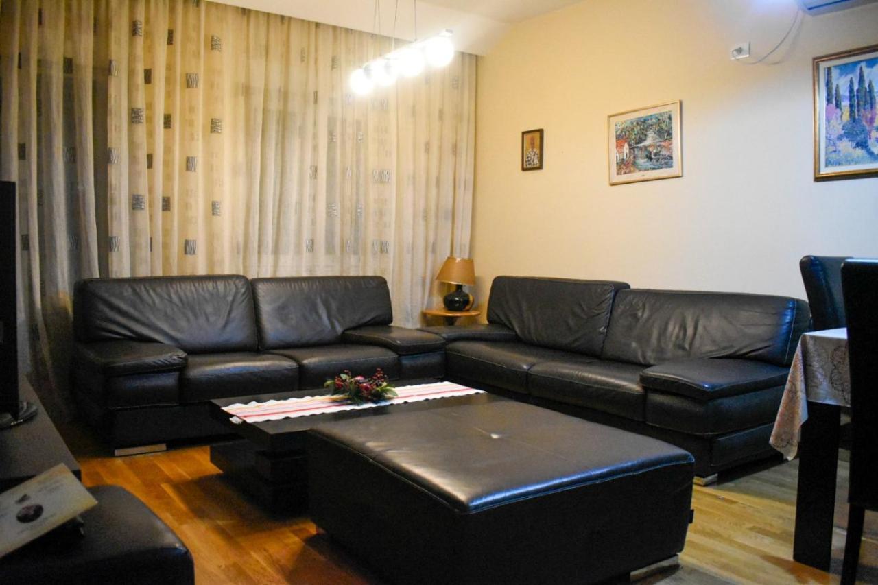 Apartman Sara 2 Podgorica Esterno foto