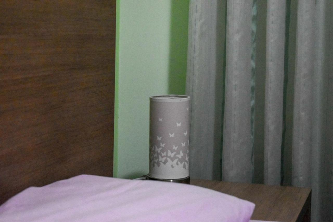 Apartman Sara 2 Podgorica Esterno foto