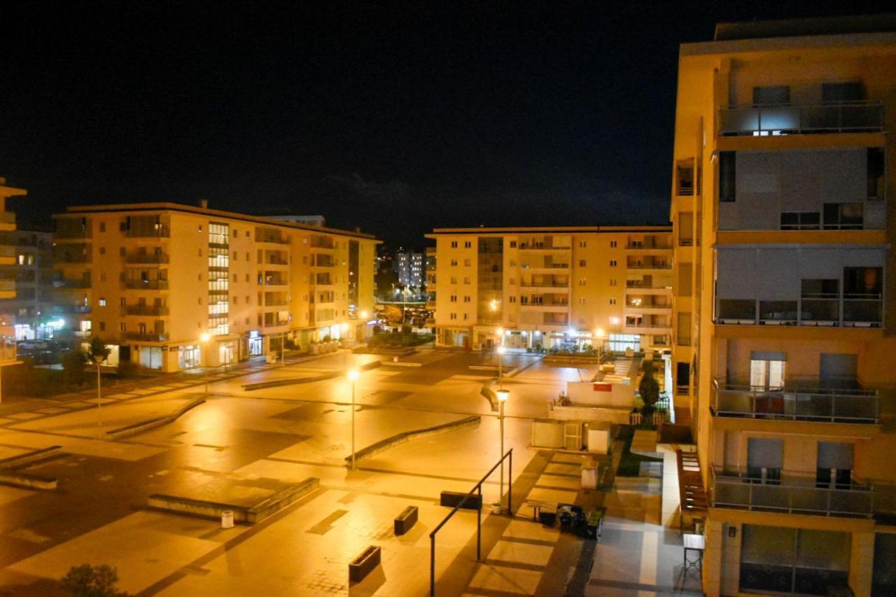 Apartman Sara 2 Podgorica Esterno foto